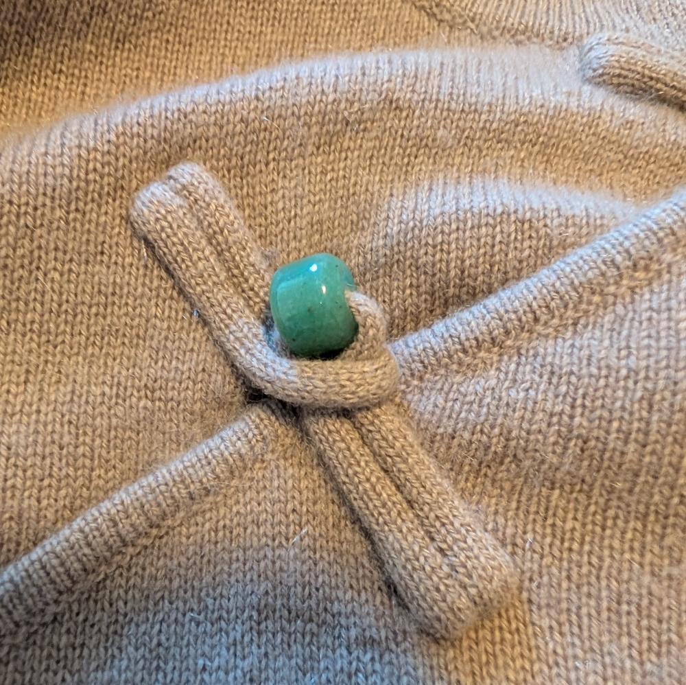 Shanghai Tang Women's 100% Cashmere Long Sleeve Sweater with Toggle Buttons - Picture 10 of 16